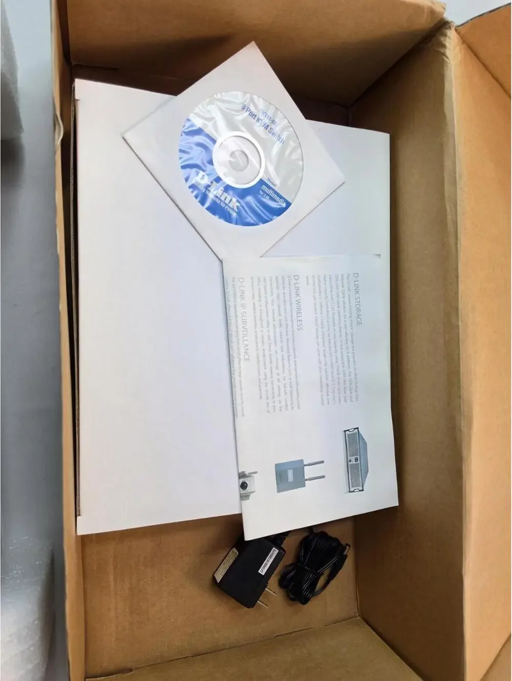 D-Link DKVM-8E Rack 8 Port KVM Switch With Cords NEW NIB